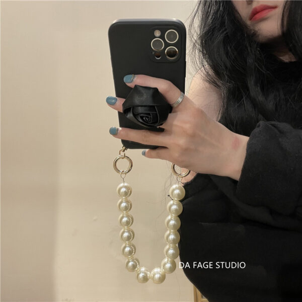 Temperament Flower Bracket Pearl Chain Mobile Phone Case
