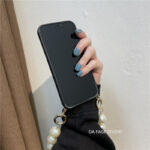 Temperament Flower Bracket Pearl Chain Mobile Phone Case